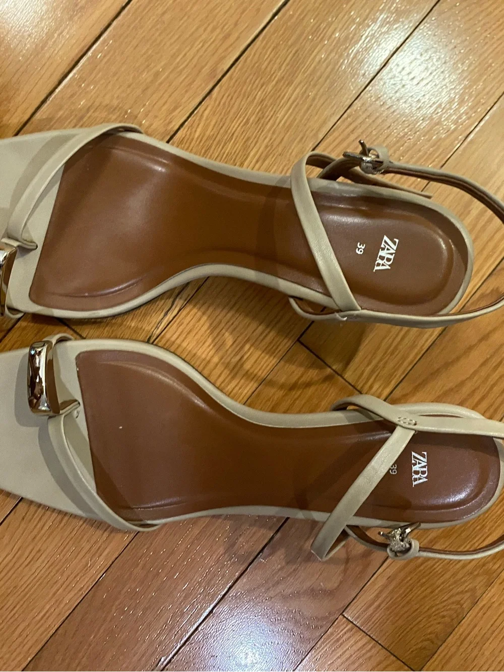 Zara Cream Leather Low Heel Slingback Sandals - Picture 3 of 3